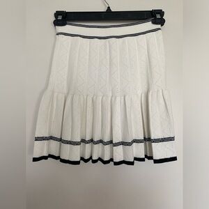 Willow + Wind White Mini Skirt with Tiered Pleats - Size M (Sandro-esque)